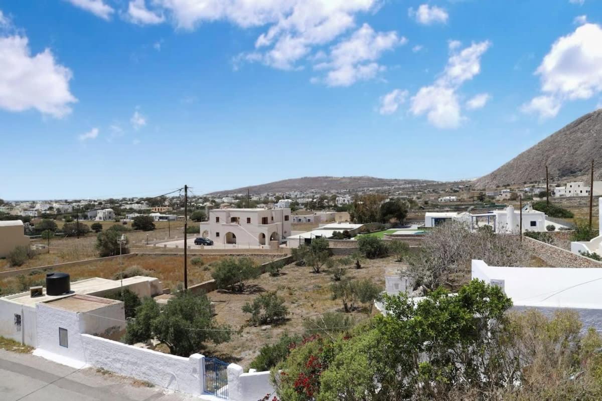 Santorini Seaside Retreat - Flora'S Summer Escape Perissa  Luaran gambar