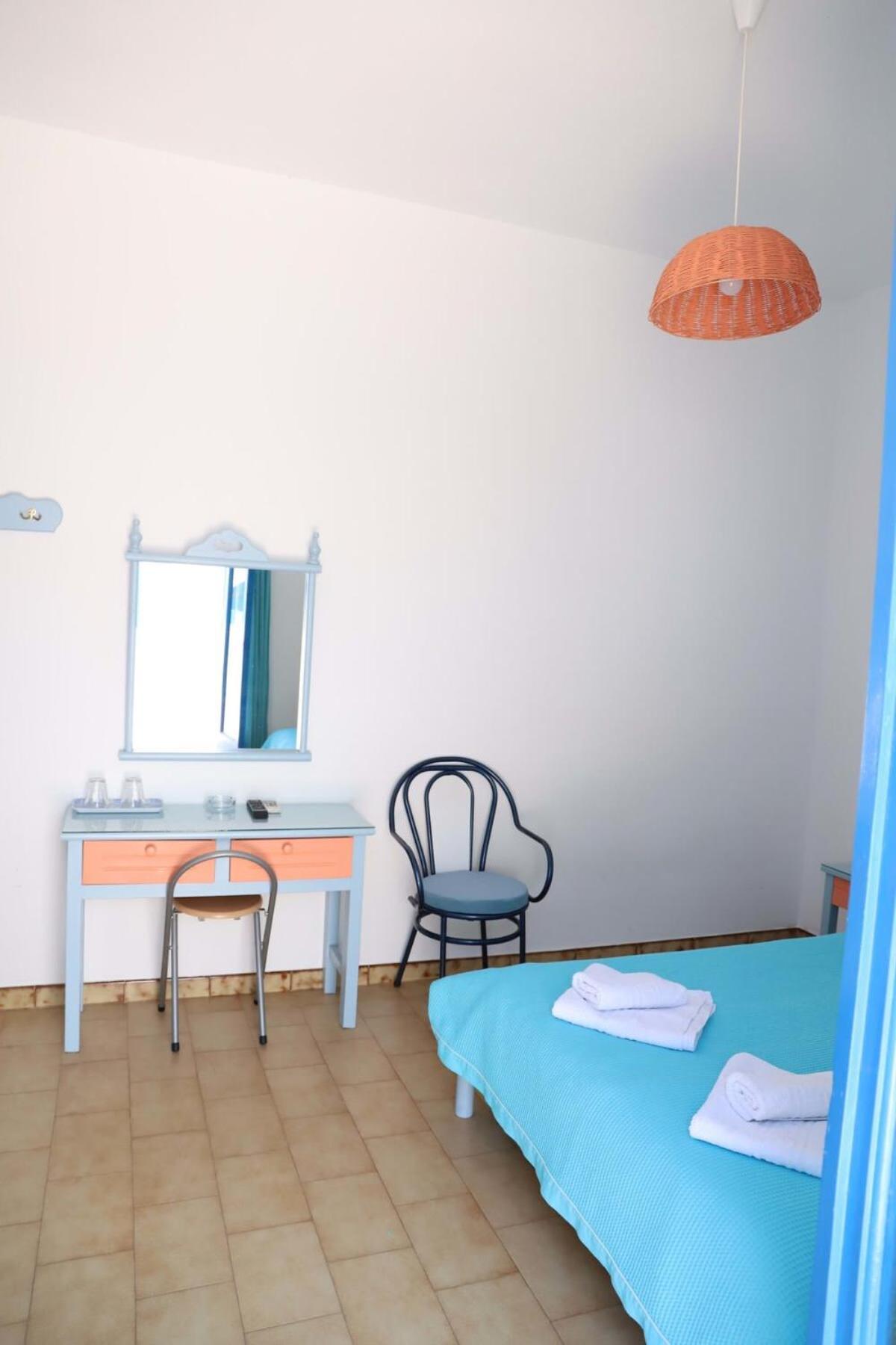 Santorini Seaside Retreat - Flora'S Summer Escape Perissa  Luaran gambar