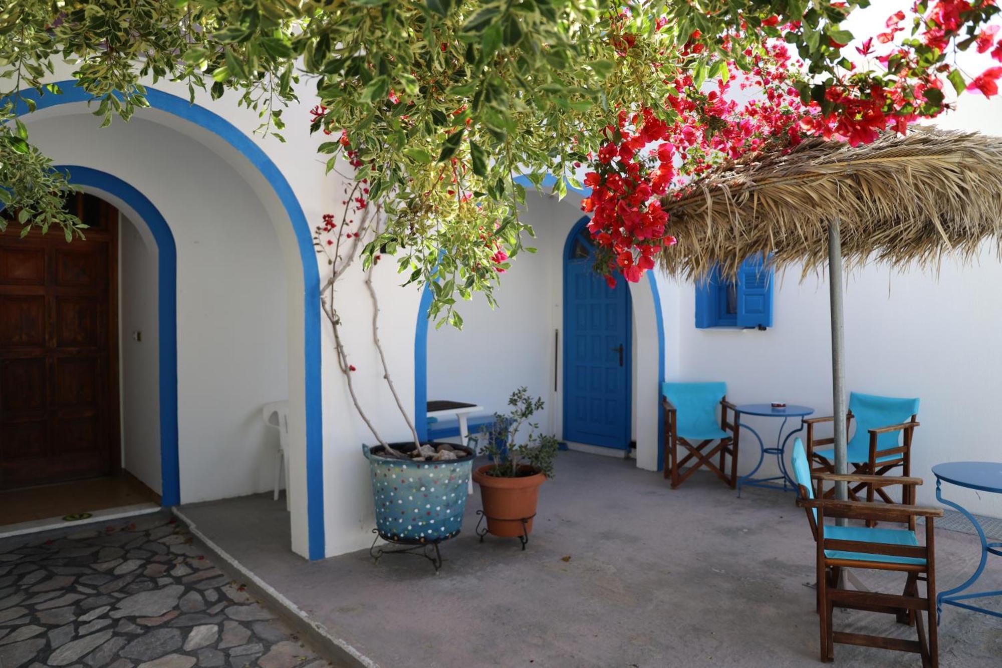 Santorini Seaside Retreat - Flora'S Summer Escape Perissa  Luaran gambar